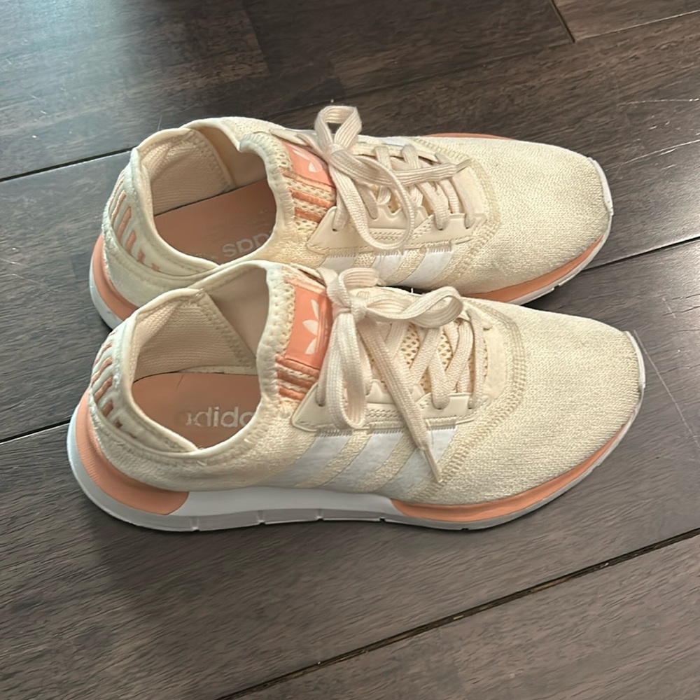 Adidas Swift Runs